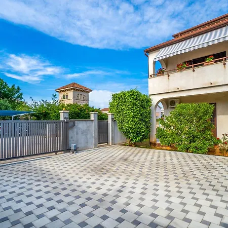 Awesome Apartment In Pula With Wifi Pula