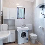 Apartamento Awesome In With Wifi